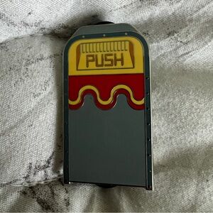 Disney | Dumbo Trash Can Pin